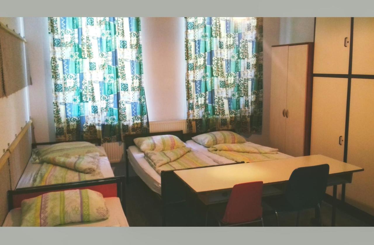 Romzsa Todor Kollegium Hostel Szeged Exterior photo