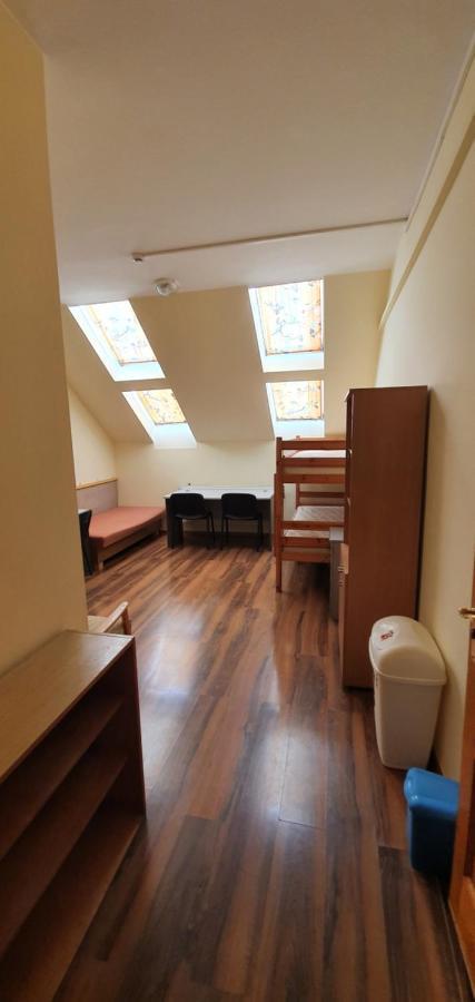 Romzsa Todor Kollegium Hostel Szeged Exterior photo