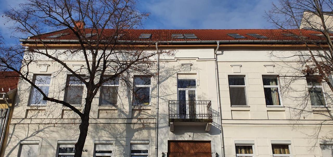 Romzsa Todor Kollegium Hostel Szeged Exterior photo
