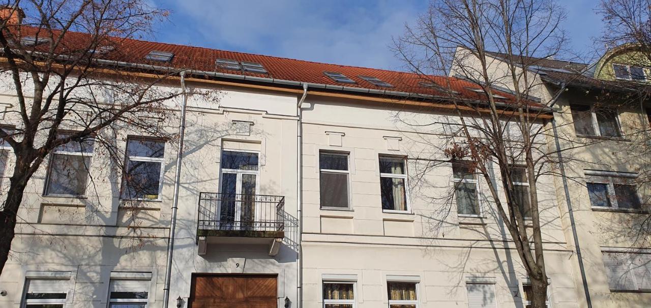 Romzsa Todor Kollegium Hostel Szeged Exterior photo