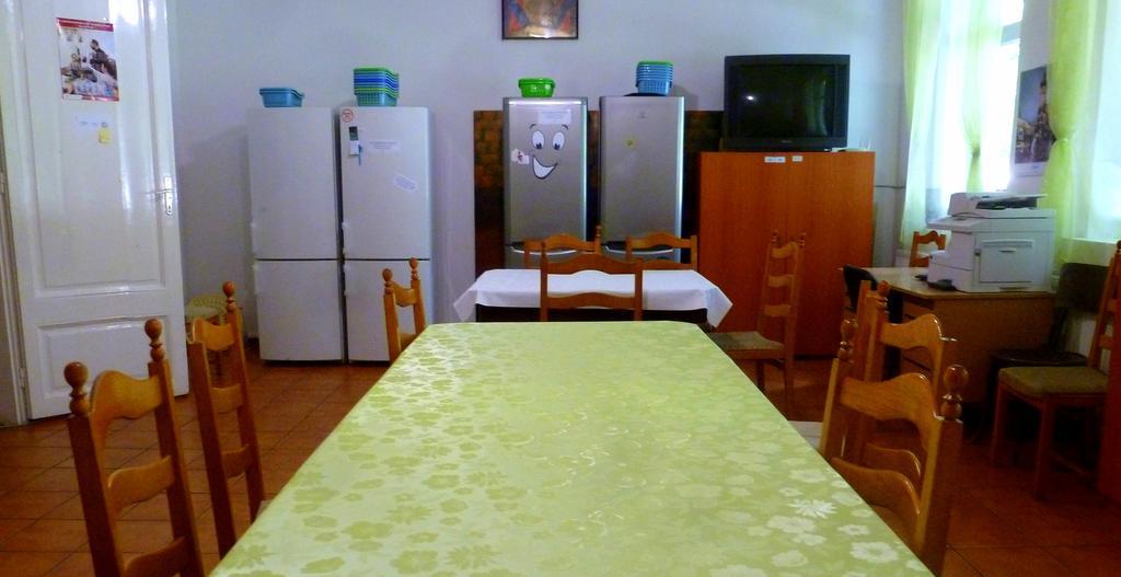 Romzsa Todor Kollegium Hostel Szeged Exterior photo